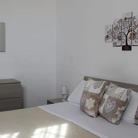 Chez Les Soeurs * Помпеї