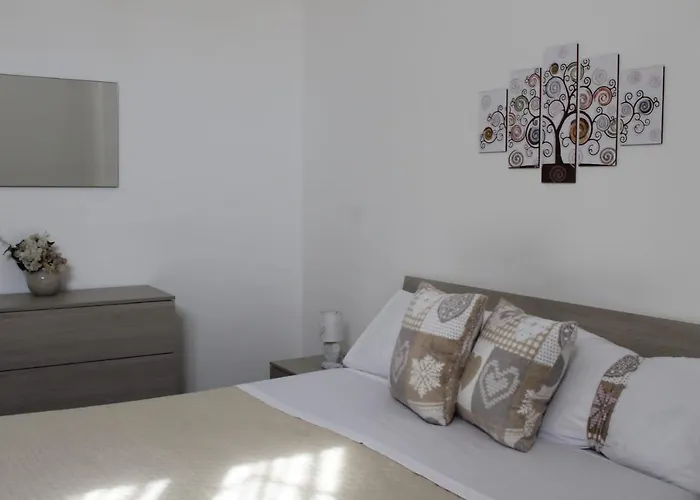 Chez Les Soeurs * Pompei